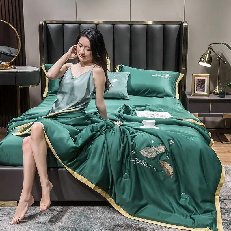 Комплект летних одеял Ice Silk для кровати, кондиционера, пледа/стеганого одеяла, супермягкий шелковистый комплект из летнего одеяла и наволочки