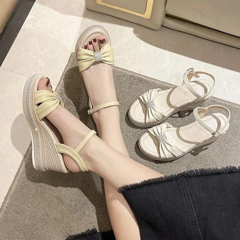 Fashion Platform Outdoor New Breathable Fashion Sandals for Women Cheap Liquidation Wholesale Designer High Quality Woman Shoes On Sale