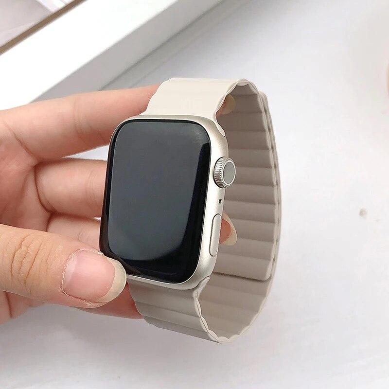 Ремешок для Apple Watch Band 44 мм, 40 мм, 45 мм, 41 мм, 42 мм, 38 мм, силиконовый браслет с магнитной петлей iWatch Series 8 7 Ultra 3 5 6 SE