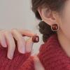 Красные серьги Ankola: Элегантный ретро-стиль Гонконга, нишевый дизайн для женщин, идеально подходит для осени и зимы.