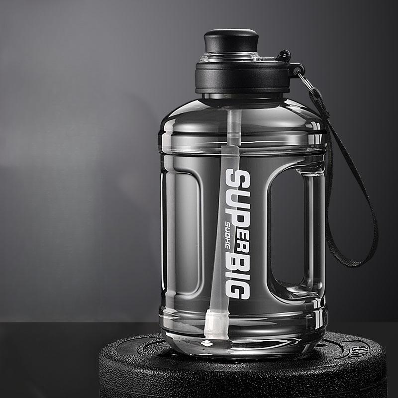 Спортивная бутылка для воды, пластиковая бутылка для воды большой емкости, термостойкая, с соломинкой, портативная фитнес-бутылка для воды 1600 мл / 2600 мл