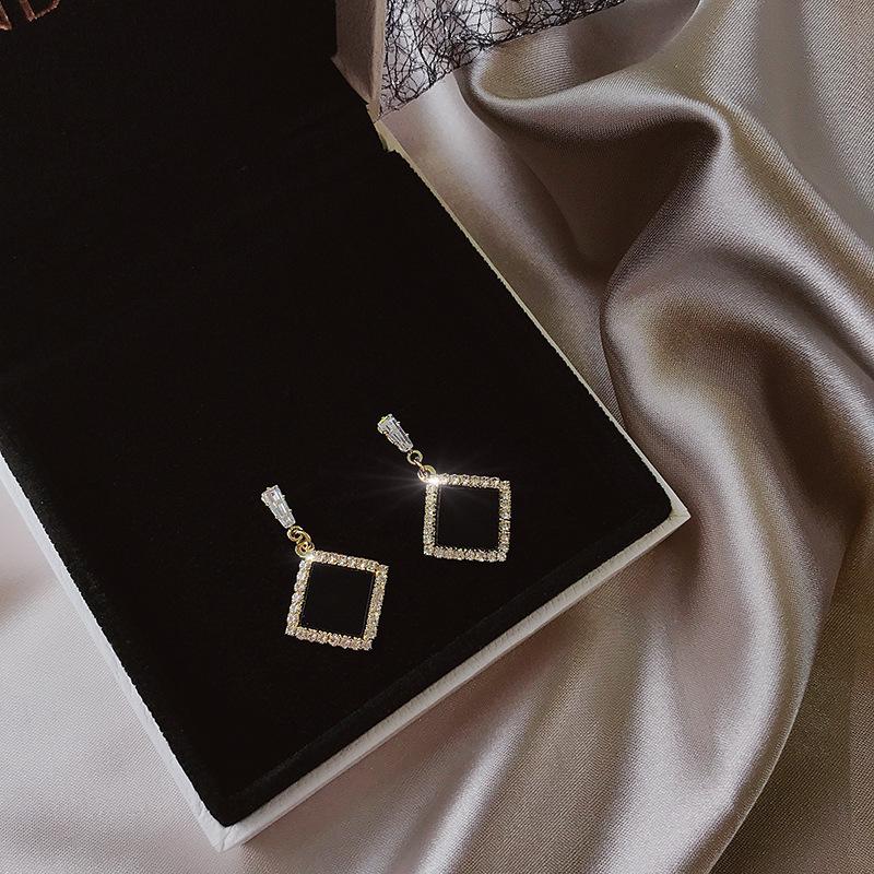 Новые модные квадратные серьги с темпераментом, индивидуальностью и универсальностью