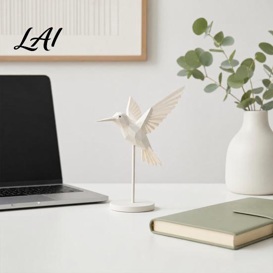Spread Wings Bird Decoration Geometric Low-Poly Hummingbird Figurine 3D Printed Modern Statue Unique Gift Artistic Figurine for Home Office