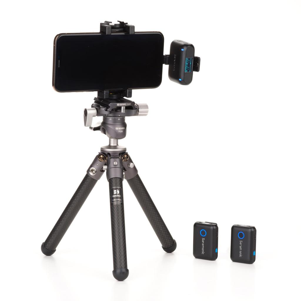 Saramonic 2.4GHz 4-in-1 Wireless Microphone System (Includes Two Transmitters, One Receiver, and ChargingStorage Box) Blink500B2+ -JP