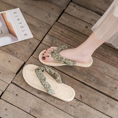 Летние нескользящие шлепанцы на плоской подошве с цветочным принтом, с фиксацией на пальцах, нескользящие пляжные сандалии