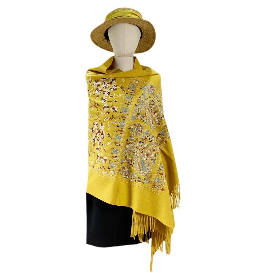 Xinjiang Tibetan Tourist Embroidered Scarf for Women, Ethnic Style Cheongsam Shawl, Warm Tassel Cashmere Yunnan Scarf