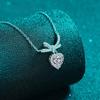 Серебро S925 Муассанит Сердце Ожерелье 1 карат Отличная огранка Ожерелье с подвеской в ​​виде банта, покрытое белым золотом 18 карат GRA Jewelry