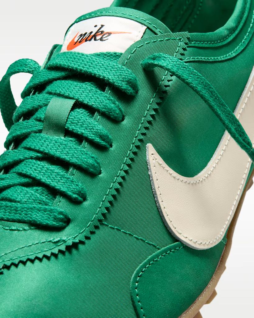 IW0955-300 Nike Moon Shoes OG "Малахитовый/Мягкий Жемчужный" (Женский)