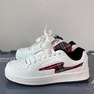 Платформенные белые женские туфли 2025 новая весна и осень платформа увеличивающая рост универсальные повседневные спортивные кеды легкие дышащие кеды