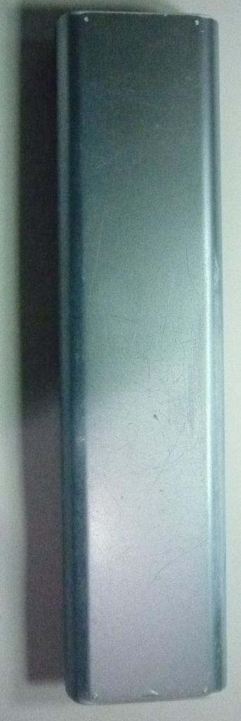 Sony Мультипульт дистанционного управления. Может управлять до 3 телевизорами/рекордерами Silver S RM-PZ210D и т. д.. RM-PZ210D