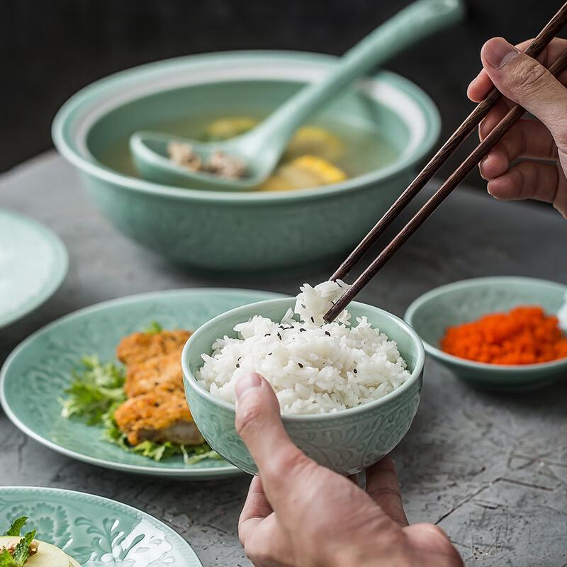 Набор столовой посуды из селадоновой керамики Су