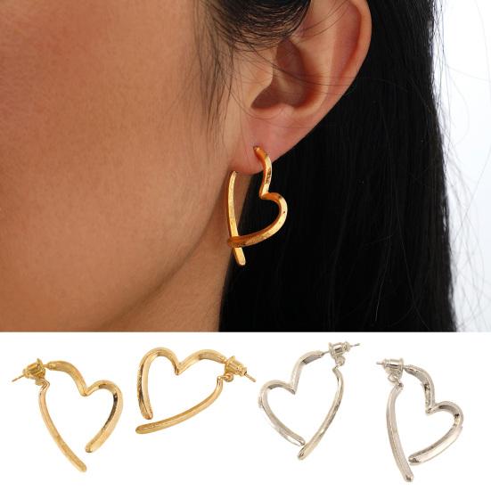 1 пара серег Huggie, полый цвет в форме сердца, однотонный, в стиле ретро, ​​антиаллергенный, с гальваническим покрытием, легкий, из нержавеющей стали