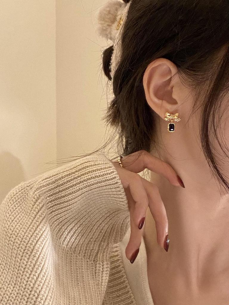 Шикарные серьги-бантики из циркония - модные легкие роскошные аксессуары для ушей 2023 года для женщин