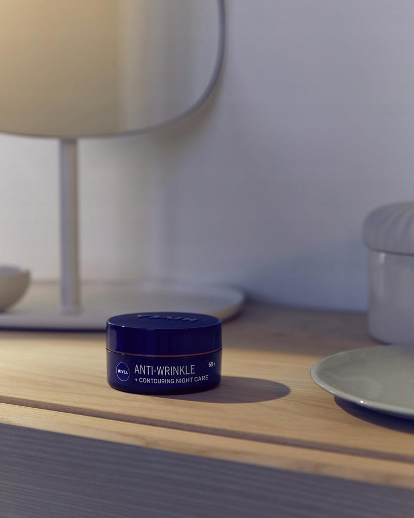 Nivea Przeciwzmarszczkowy Modelujący Krem Na Noc 65+ Z Wyciągiem Z Soi 50Ml