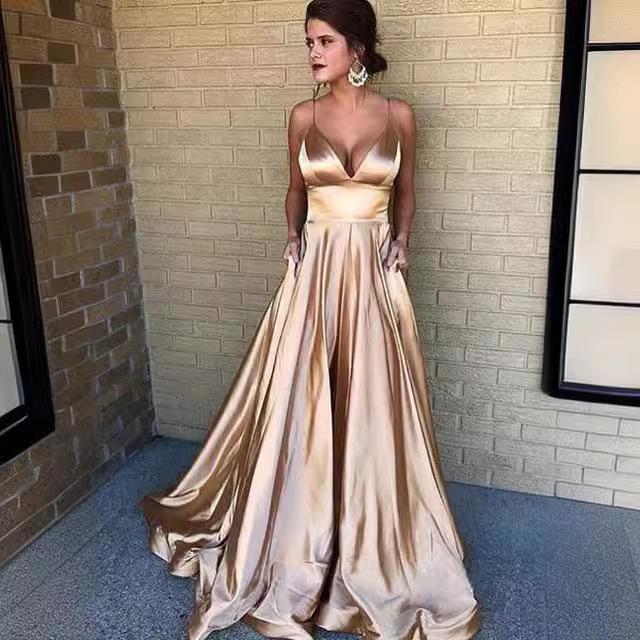 Лето новая европейская и американская женская одежда сексуальное платье с V-образным вырезом на бретельках однотонное без рукавов модное вечернее платье