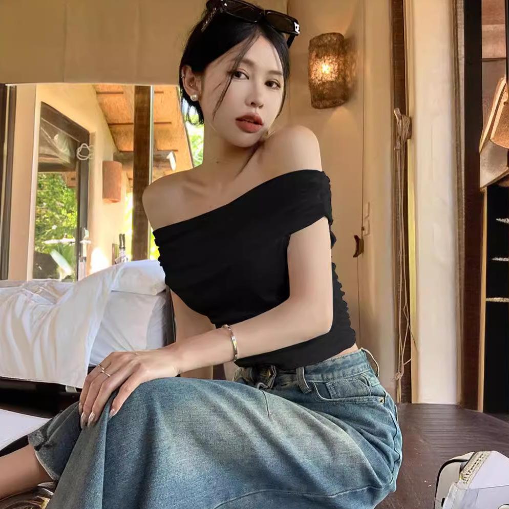 Женский облегающий топ на одно плечо с коротким рукавом - Летняя футболка с открытыми плечами