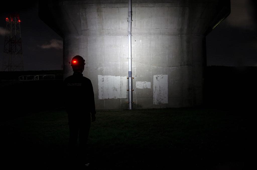 Светодиодная фара GENTOS с зарядкой от USB, распознаванием освещения 420 В, использует специальную аккумуляторную батарею Metal Master [Яркость люменов/практическая 8,5]