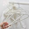 Элегантный пластиковый органайзер для одежды с жемчужными акцентами, вешалка для свадебного платья, вешалка для одежды с жемчужными вставками