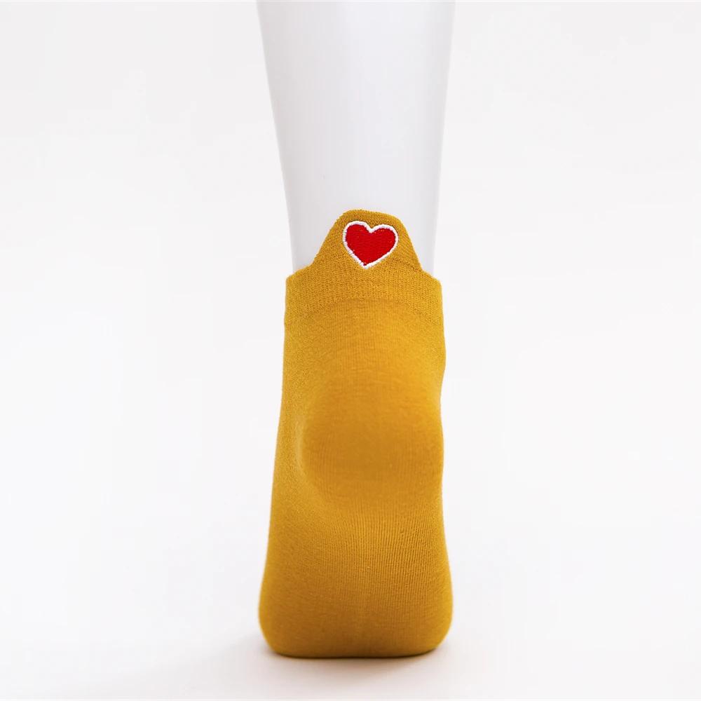Новые женские летние весенние хлопковые носки с рисунком из мультфильмов и забавной вышивкой с красным сердцем, милые цветные короткие носки для девочек, прямые поставки