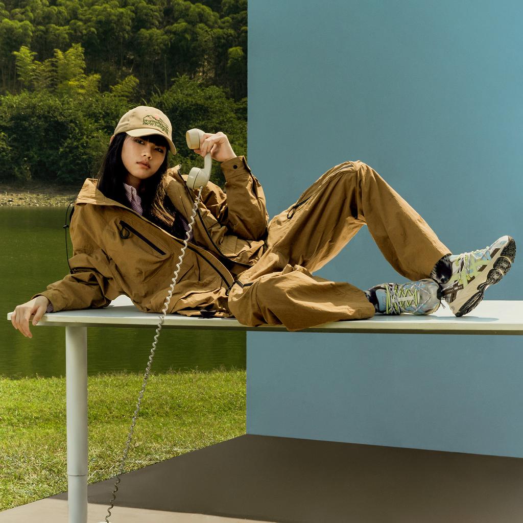 Asics X Myge Collaboration Outdoor Однотонная куртка с длинными рукавами и несколькими карманами, куртка унисекс, черная 2203A278-001