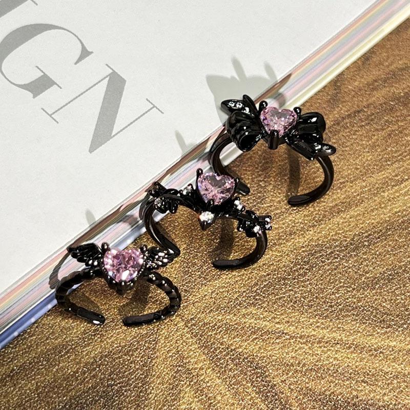 Dark wings pink diamond love bow trendy cool personality ring neutral style punk hottie fashion niche ring