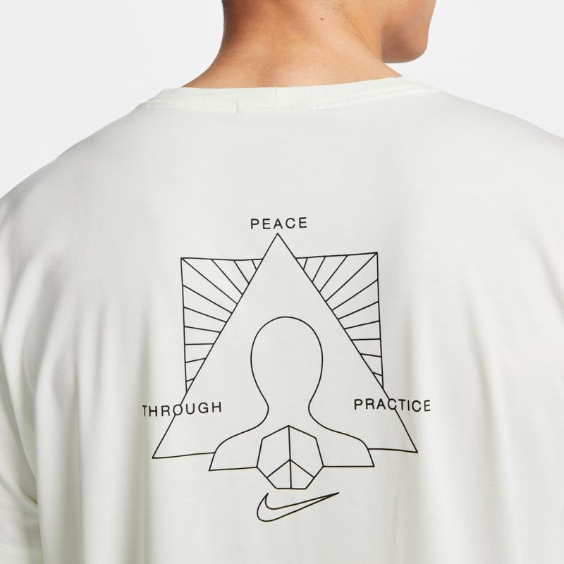 Nike T Shirts Men's White Crew Neck Moderate Straight Fit DM8142-133
