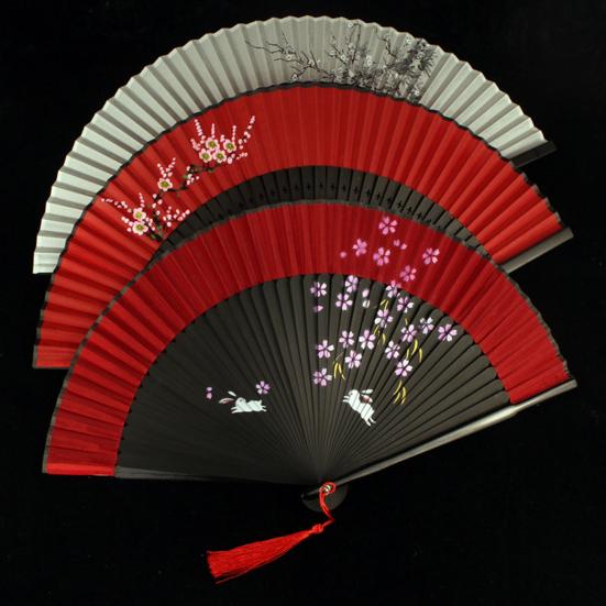 Бамбуковый складной веер с кисточками в китайском стиле, портативный летний ручной веер, украшение для танцевального выступления, реквизит, аксессуары для костюмов для вечеринок