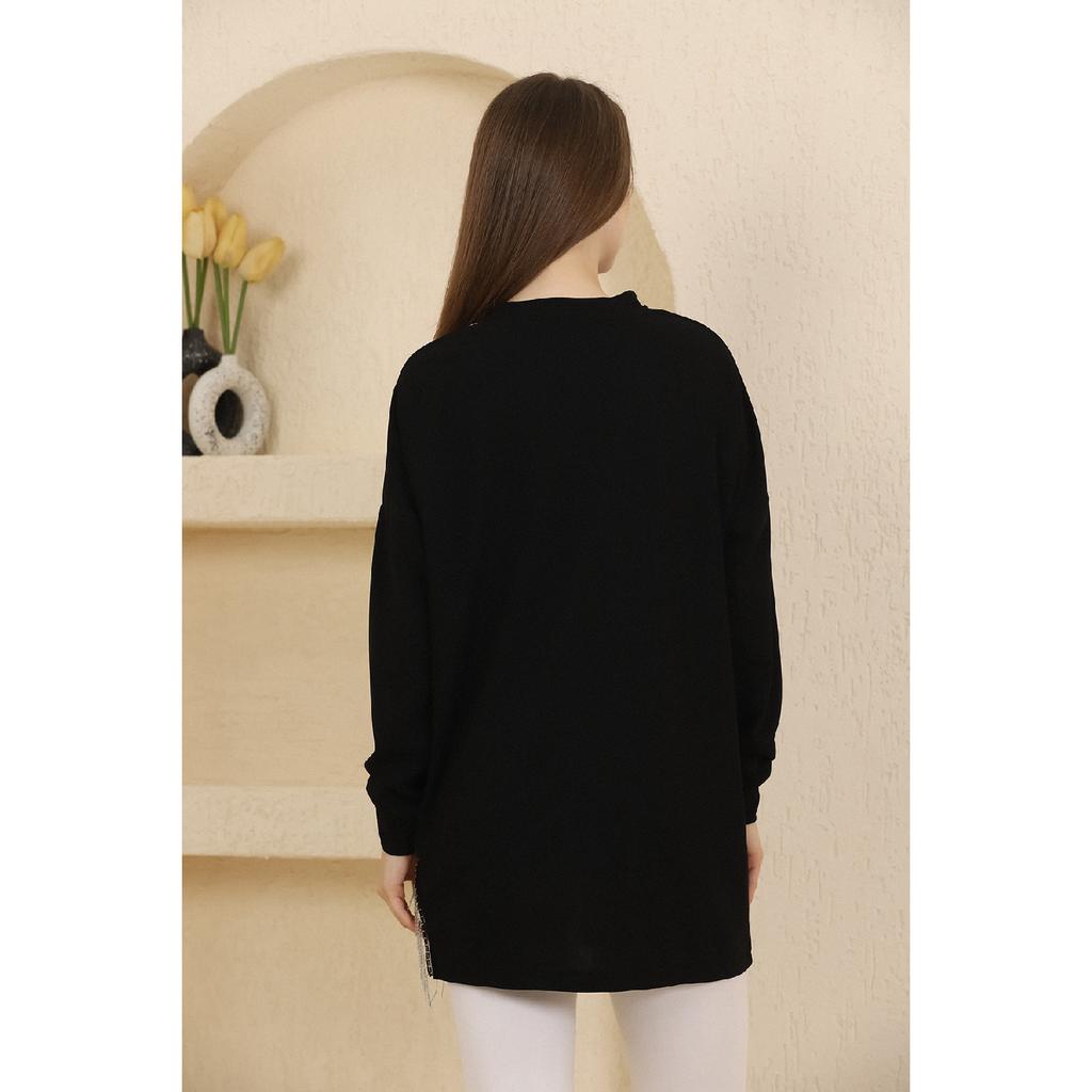 Туника с цепочками на воротнике и по бокам