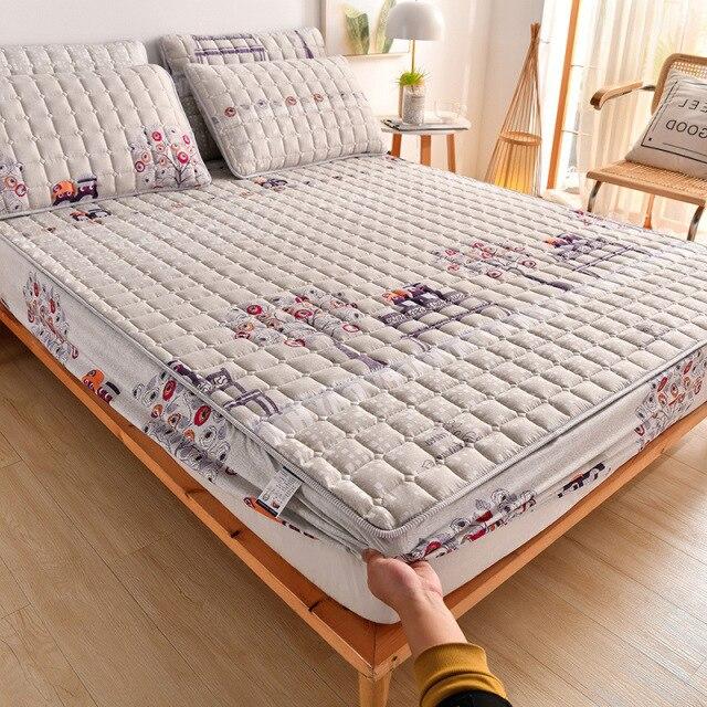 Quilted Bedspread Mattress Cover Printed Non Slip Mattress Protector Dust Cover Bedding Essentials