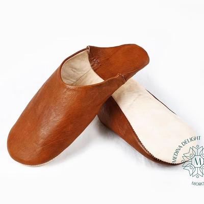 Кожаные шлепанцы бабуши с круглым носком для женщин: комфорт, долговечная элегантность, артистичные цвета коричневый