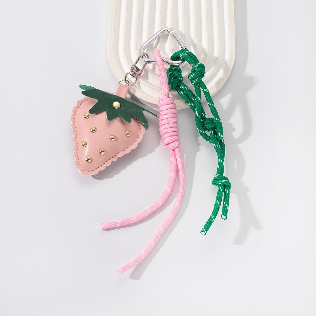 1 шт. Подвеска для сумки Резаная клубника для женщин Пара Украшение для автомобиля Ювелирное изделие Подарок Аксессуары Подвеска для рюкзака CLE