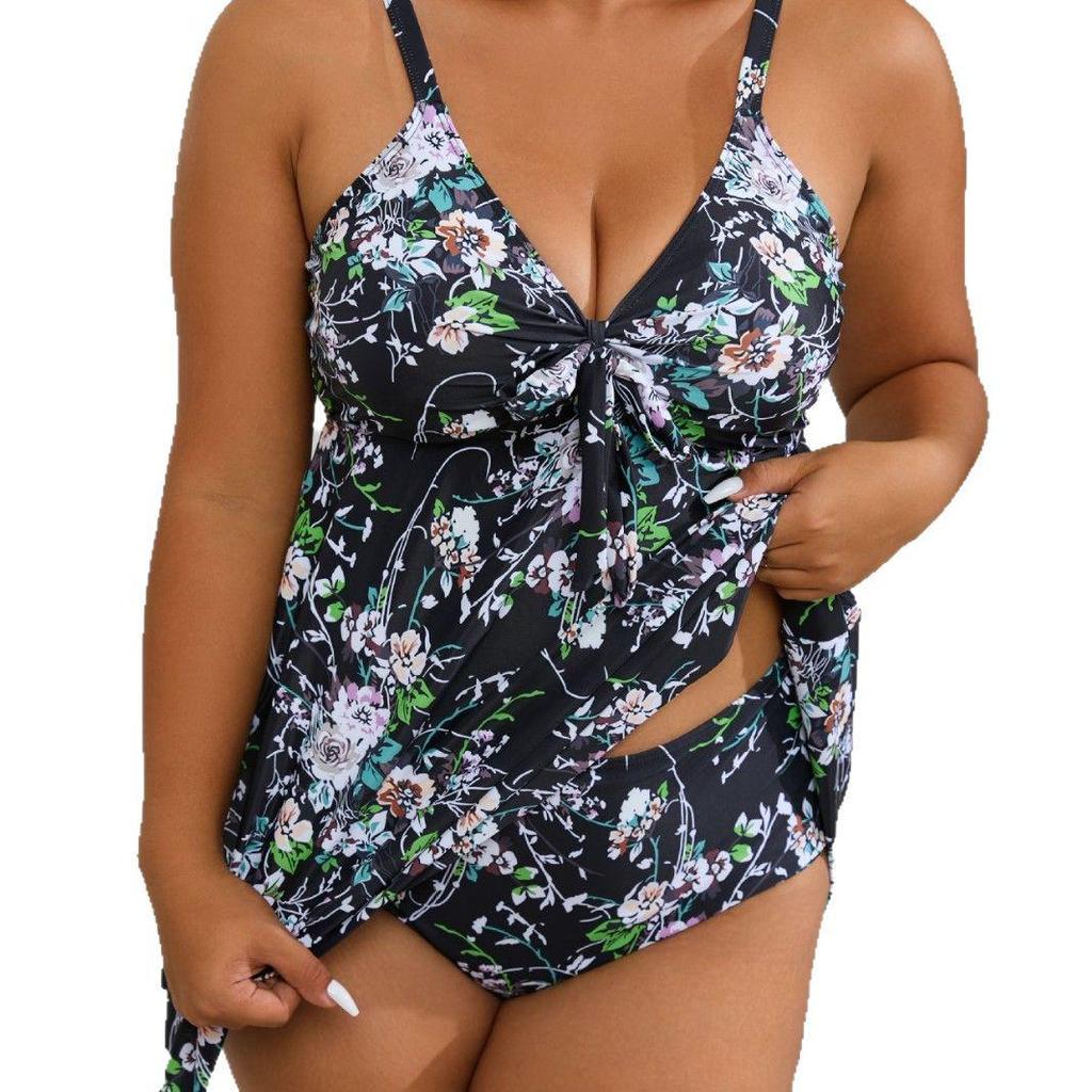 2024 Plus Size Women's Vest Style Two-Piece Swimsuit with Boyleg Swim Trunks - European & American Print Design