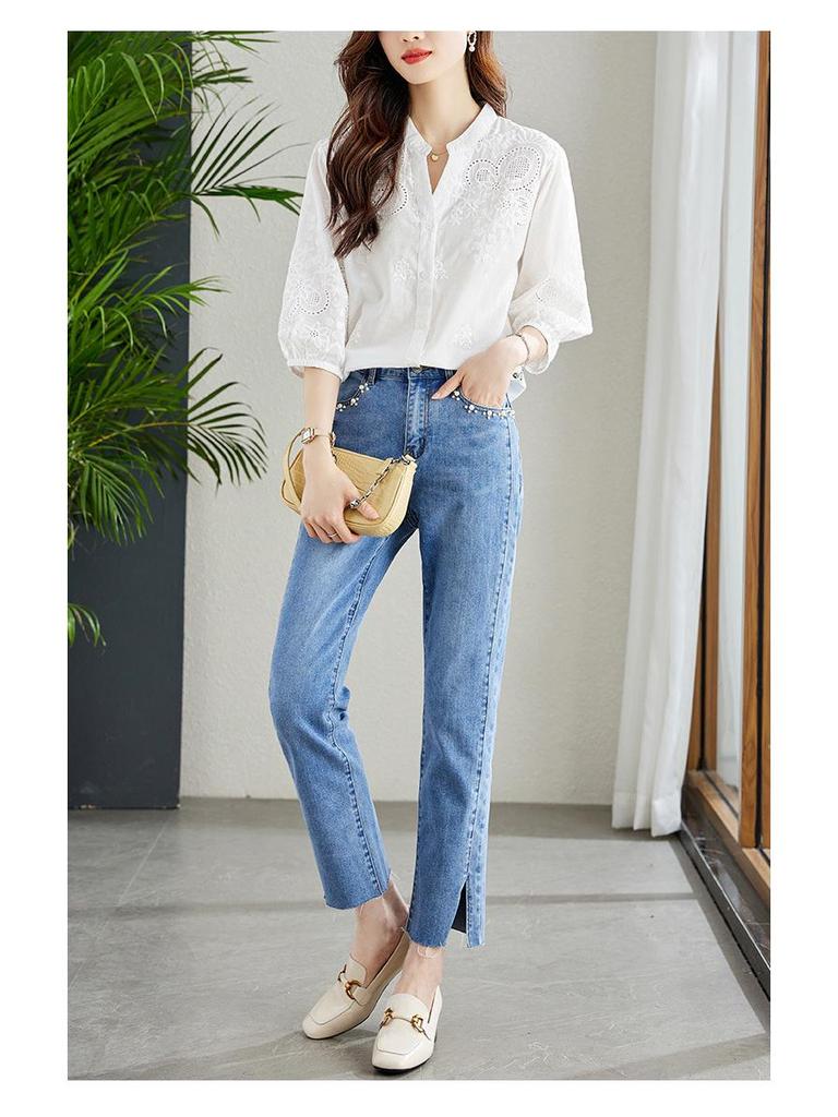 Женская белая рубашка из чистого хлопка с вышивкой, V-образным вырезом и рукавами три четверти - Коллекция Весна/Лето 2025