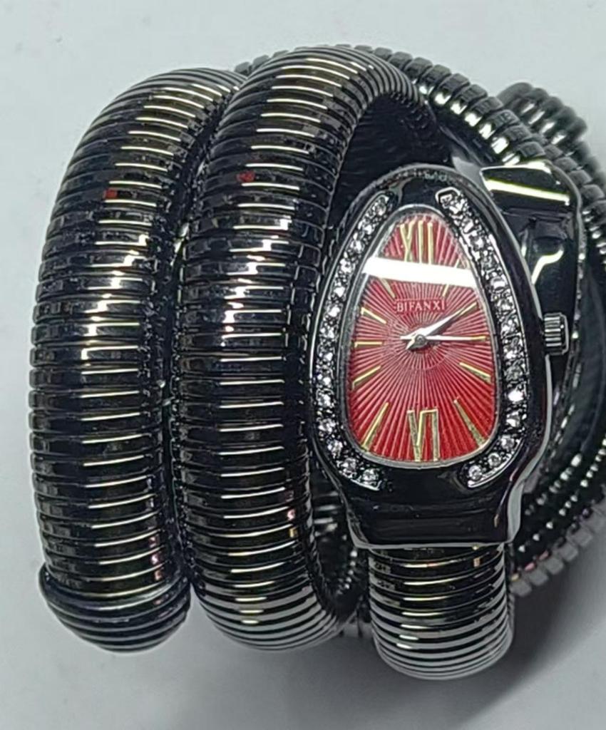 Женский модный браслет в форме змеи с кварцевыми часами - Креативный хип-хоп стиль