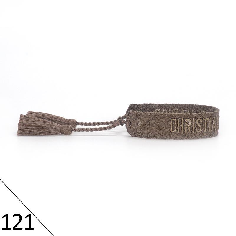 Браслет дружбы ручной работы с вышивкой и кисточками для женщин