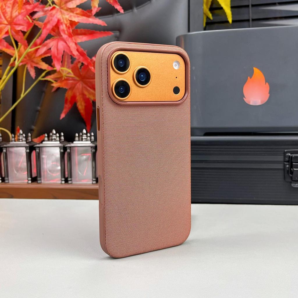 Чехол-свитер матовый противоударный с полным покрытием для iPhone 17 Pro Max