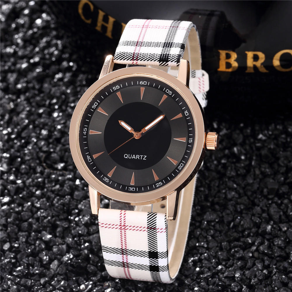 Fashion Women's Quartz Watches Black White Dial Analog Ladies Wristwatch Leather Strap Casual Simple Female Clock Montre Femme