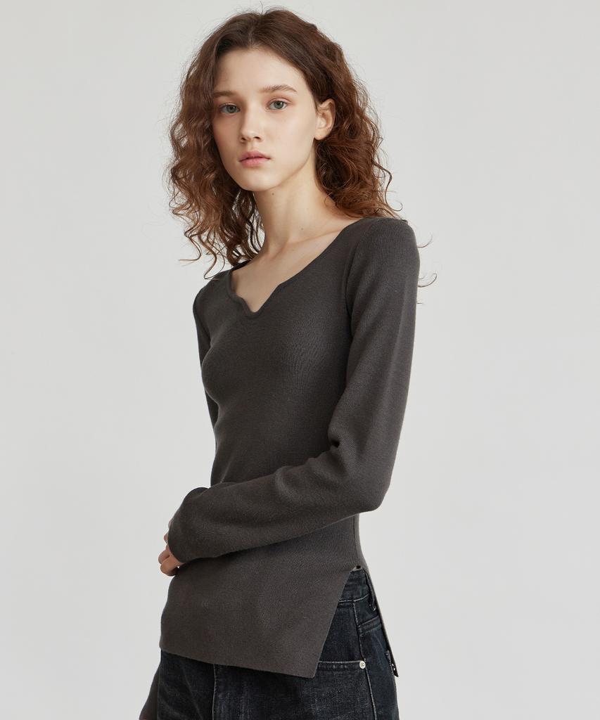 ITOV SEOUL Ribbed V-Neck Knit Ch