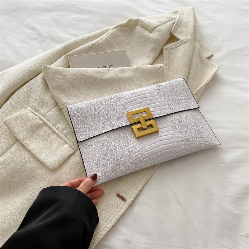 2024 летняя новая тенденция модная сумка-клатч простая иностранная сумка большой вместимости маленькая квадратная сумка простая женская маленькая сумка