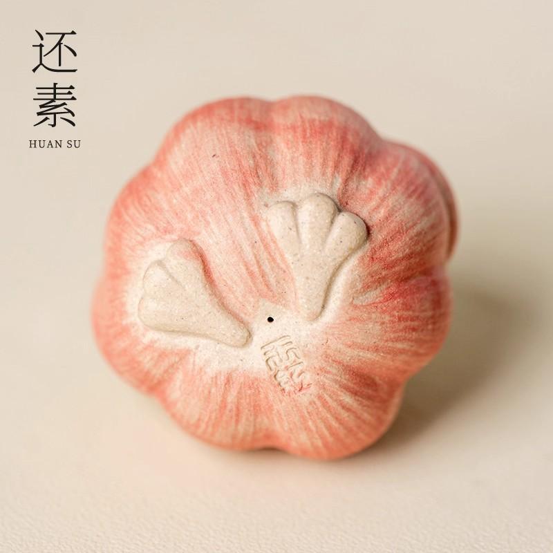 Purple Clay Garlic Bird Tea Pet Ornament, Cute Garlic Bird Tea Play Decoration, Handmade Ceramic Tea Ceremony Accessory for Home Office Desk