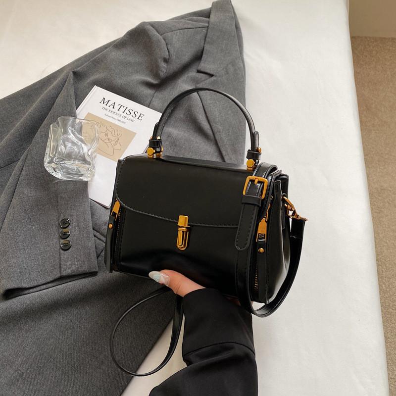 Ielgy Autumn Winter Retro Ladies Messenger Bag All-Match Portable Small Square Bag