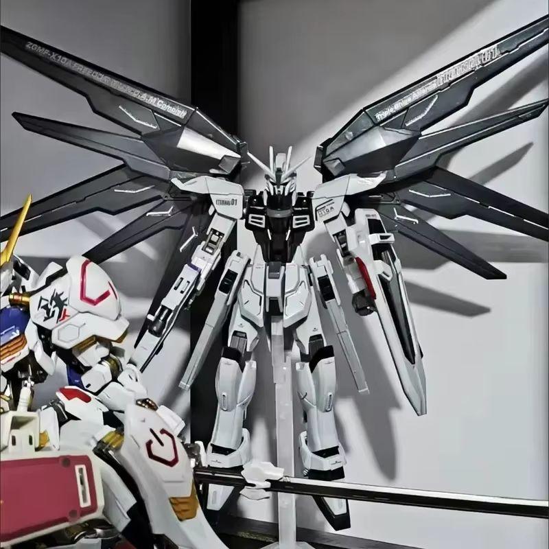 В наличии Новорожденный Свобода Неактивированный Цвет HG 1/144 ZGMF-X10A Модель-конструктор Меха Настольное украшение Подарки Игрушки Коллекционный