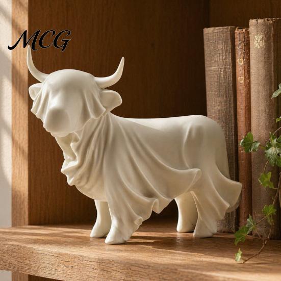 Minimalist Animal Decoration 3D Printed Highland Cow Ghost Statue, Halloween Yak Figurine, Sculptural Ornament Sculpture for Home Office Shelf
