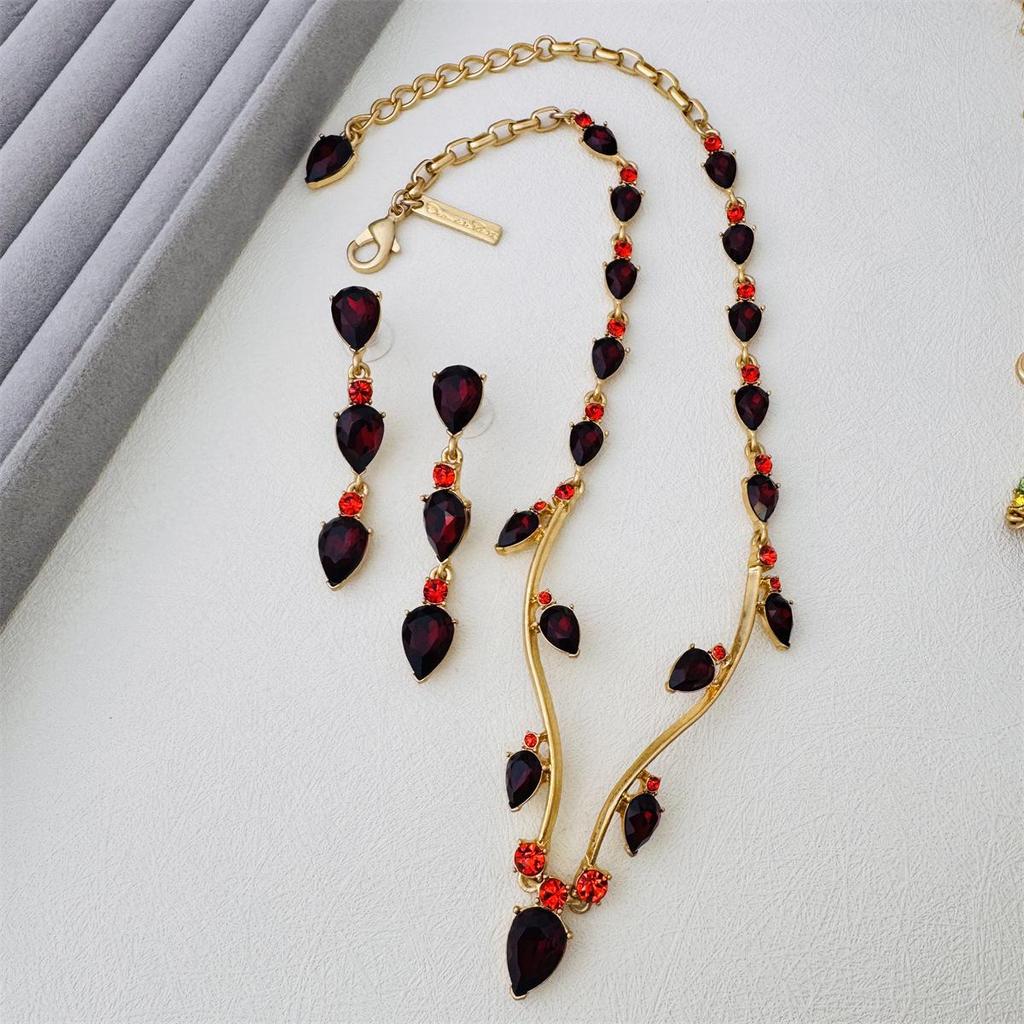 ODLR Retro Gold Crystal Vine Necklace - High-End European & American Design