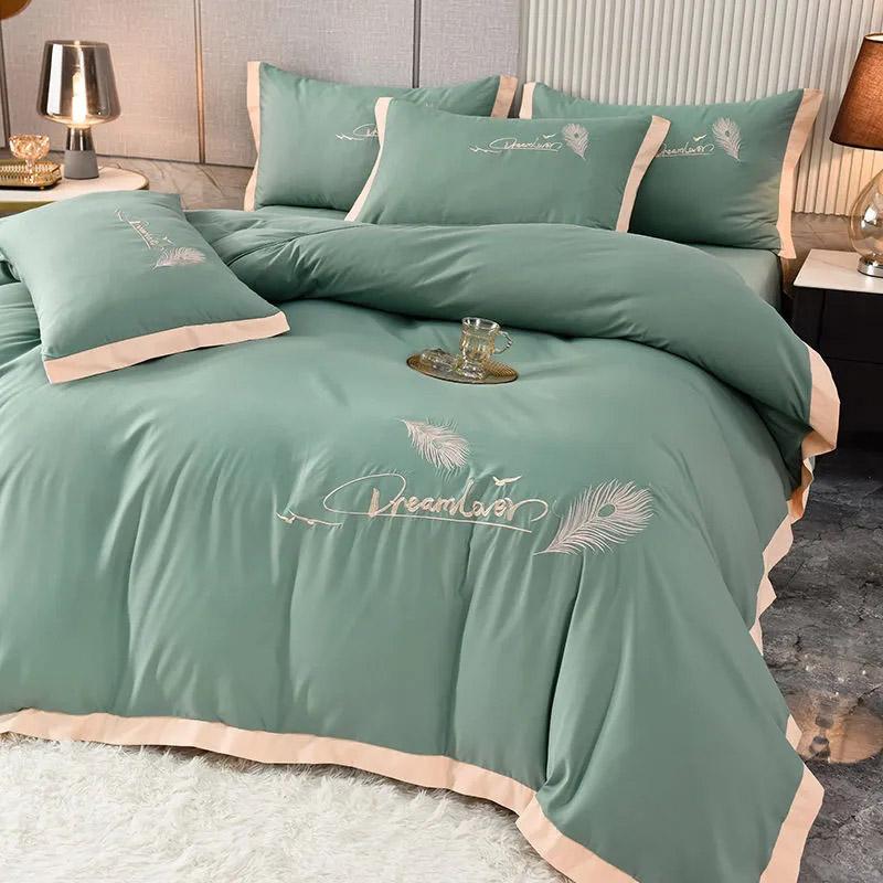 4pcs/set Soft and Comfortable Naked Sleeping Four-piece Bedding Set Feather Embroidery Quilt Cover Simple Bedding Complete Set of Bedding Set