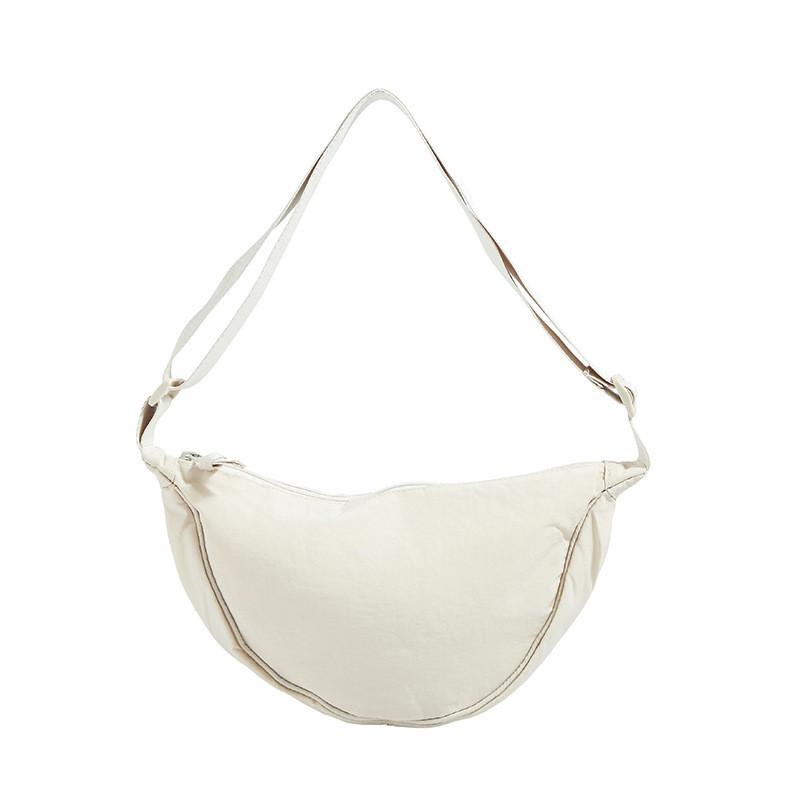 Minimalist Duffle Bag With Polyester Lining And One Shoulder Strap For Casual Outings