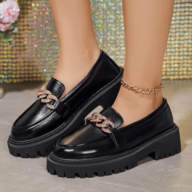Мода Модные лоферы на платформе с цепочкой и декором Женские черные туфли из искусственной кожи на плоской подошве в стиле колледжа Однотонные туфли для женщин