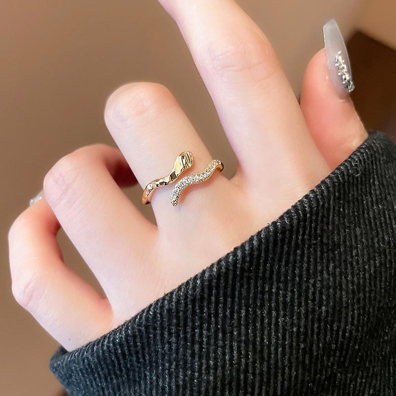 Luxury Zircon Sparkling Diamond Spirit Serpentine Ring Silver Open Ring High Quality Texture Simple and Versatile Trendy Cool Handmade for Women