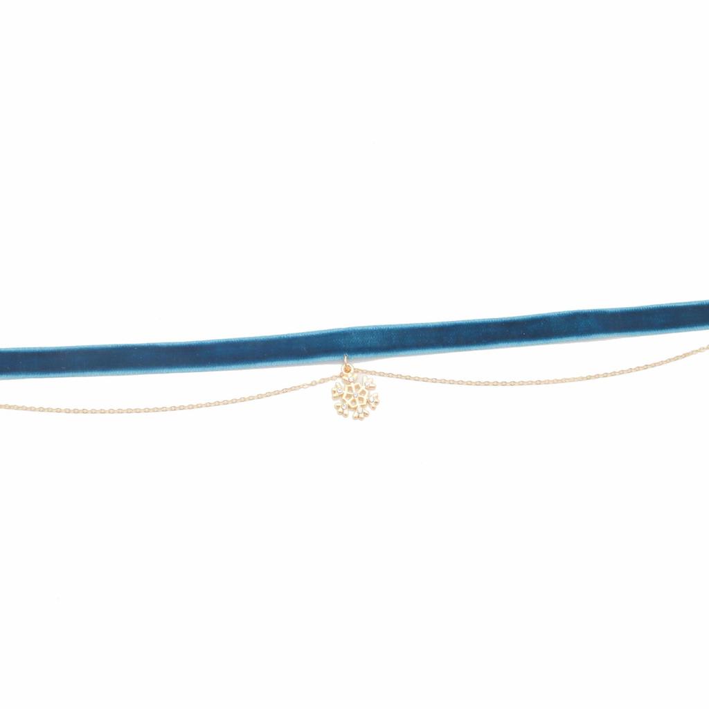 Frozen Style Snowflake Pendant Choker Necklace for Women