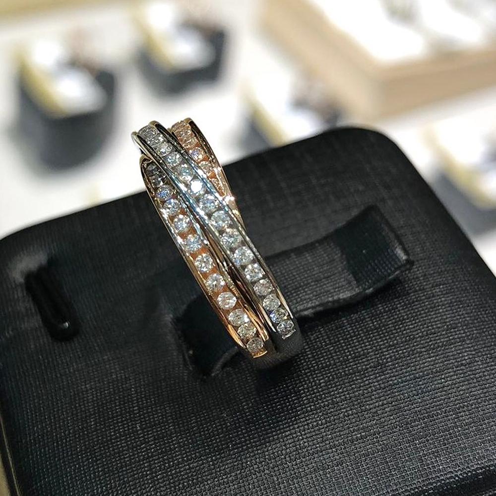Обручальные кольца Huitan Fancy Cross Design для женщин, роскошные инкрустированные блестящие фианиты, двухцветные креативные женские кольца, новые модные ювелирные изделия